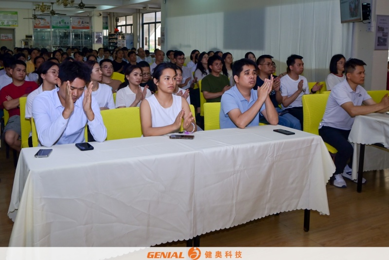 6月启动会照片美化_003_副本